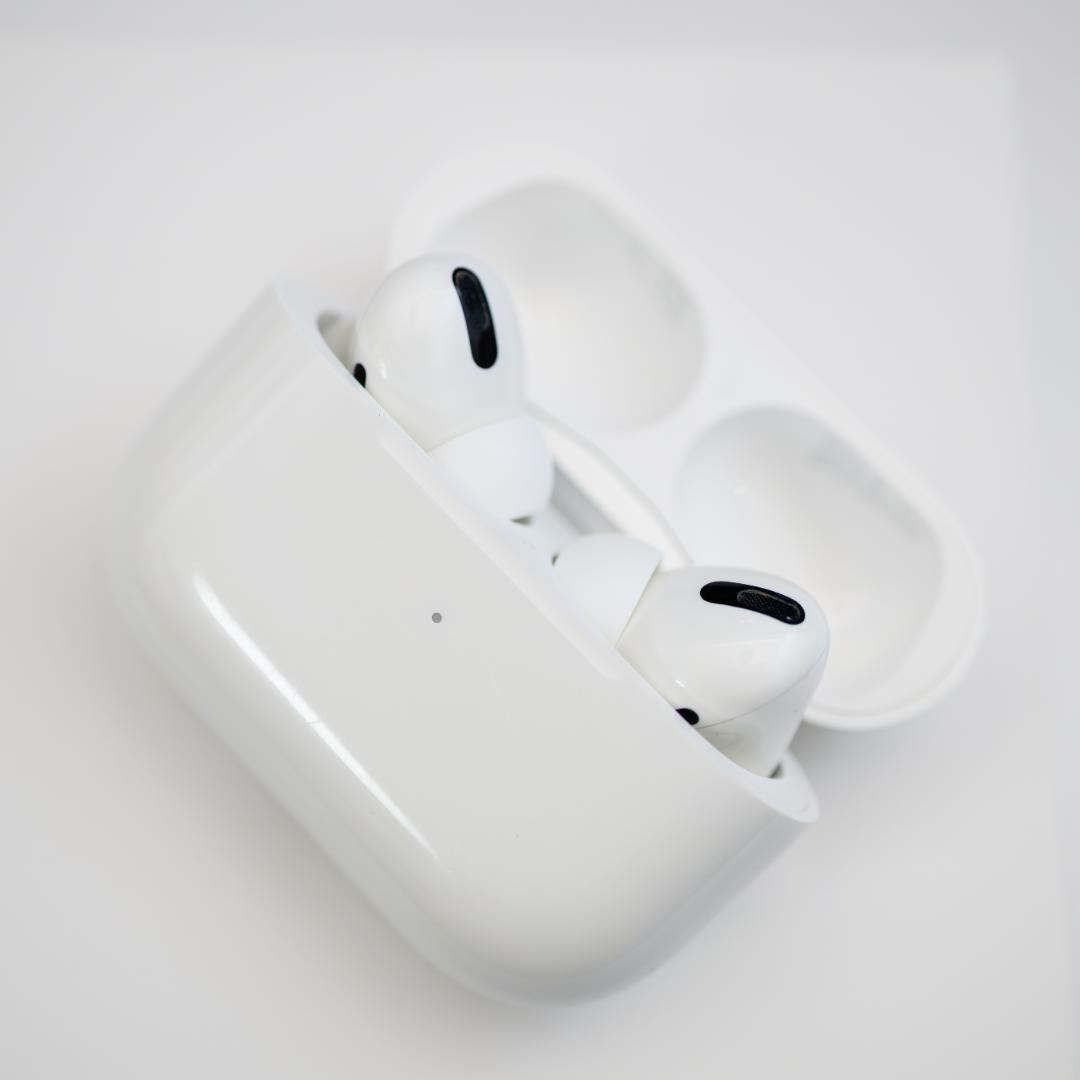 【美品】初代AirPods Pro 左右+充電ケース付き