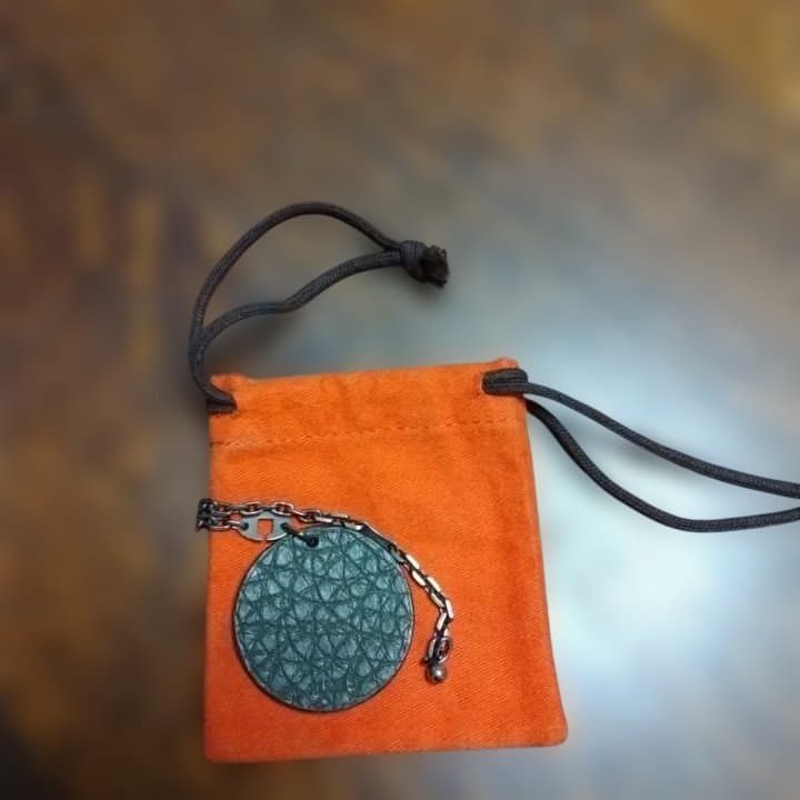 Hermès グリーンわにモチーフチャーム