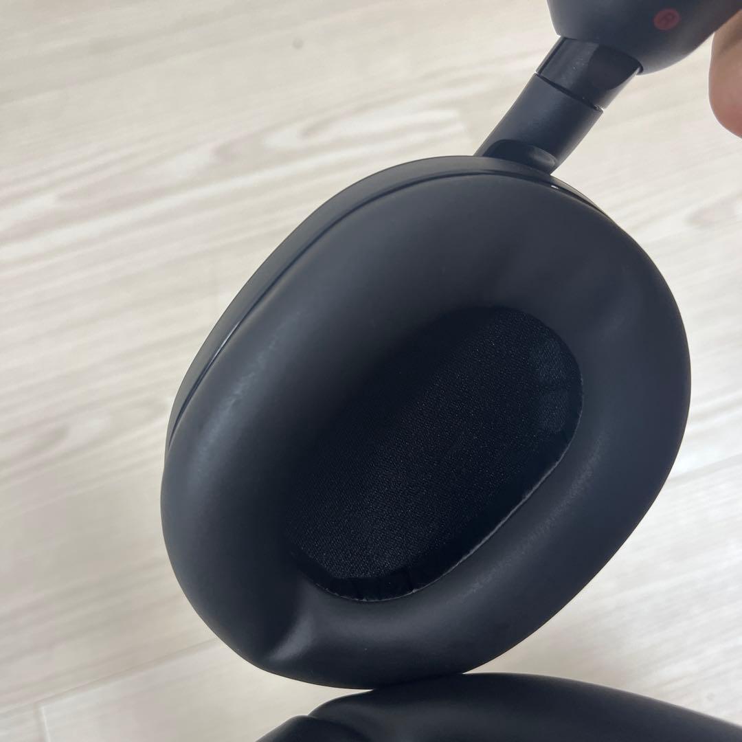 v*r様 ブラック ワイヤレスヘッドホン オーバーイヤー型