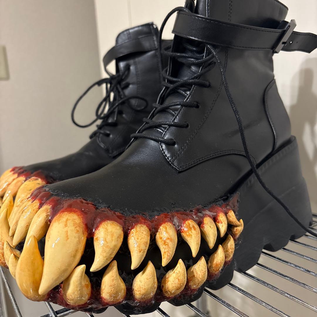 ヴェノムブーツ　venomboots