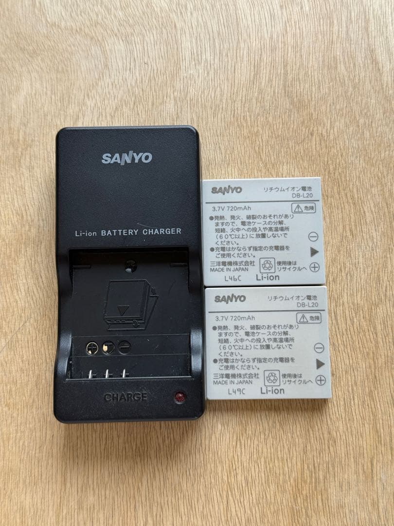 SANYO Xacti DMX-CA65 デジタルムービーカメラ バッテリー2個