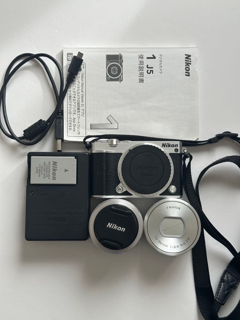 Nikon 1 J5 ミラーレスカメラ ダブルレンズキット