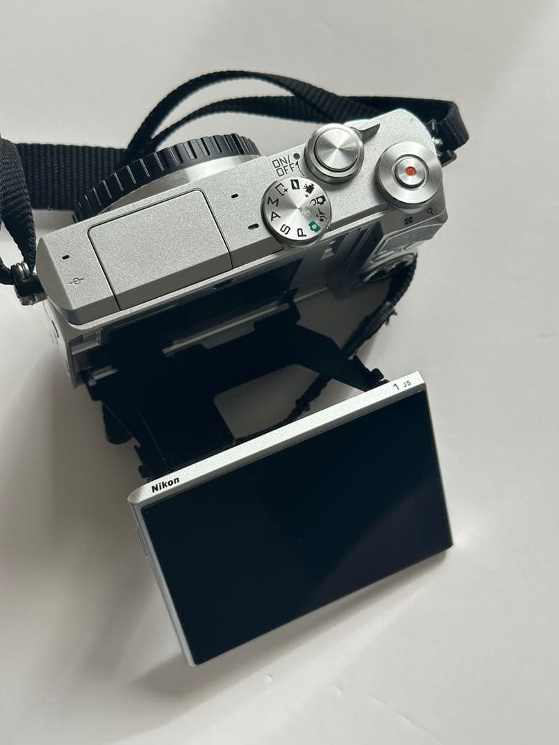 Nikon 1 J5 ミラーレスカメラ ダブルレンズキット