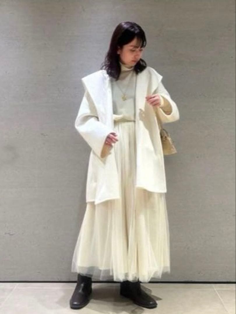 週末限定値下げ　ミラオーウェン共布ベルト付ハーフ丈フードリバーコート