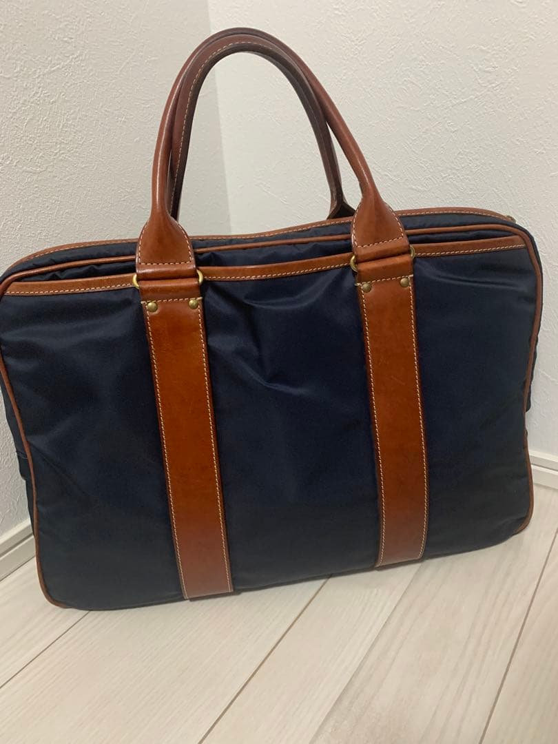 【美品オススメ】フェリージ1882 ビジネスバッグ　ネイビー