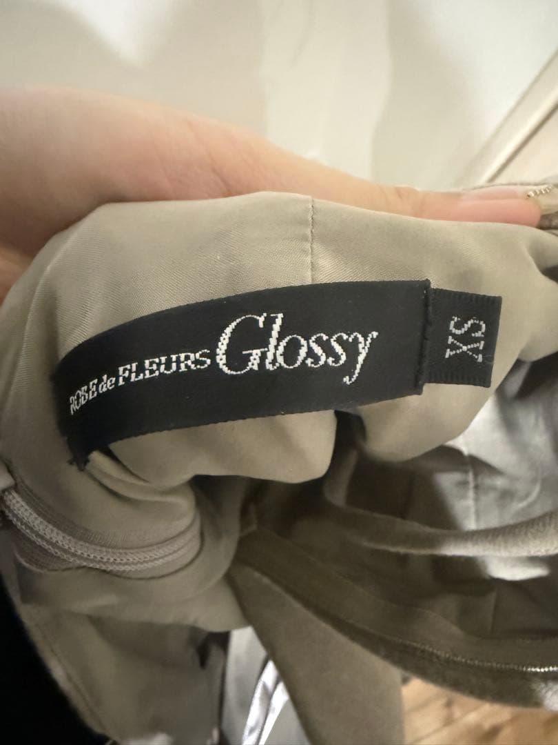 ROBE de FLEURS Glossy ベージュミニドレス XS