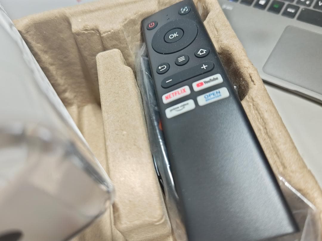 Aurzen プロジェクター EAZZE D1