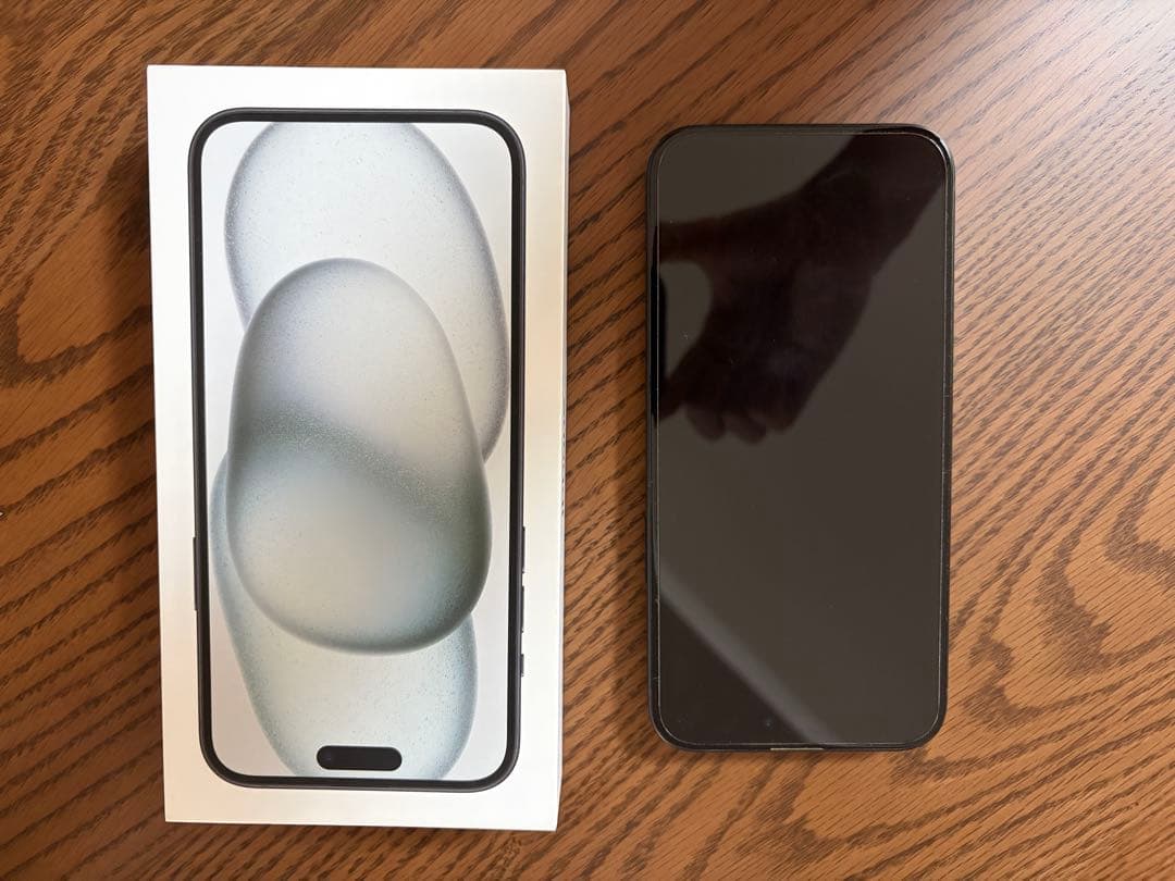 Apple iPhone 15 plusブラック 本体　充電ケーブル付き