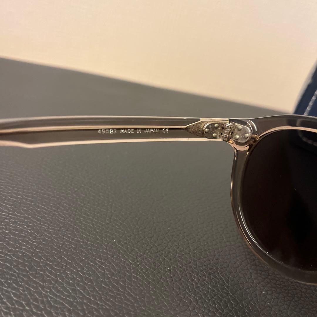 クリアフレーム ラウンドサングラス ケース付き