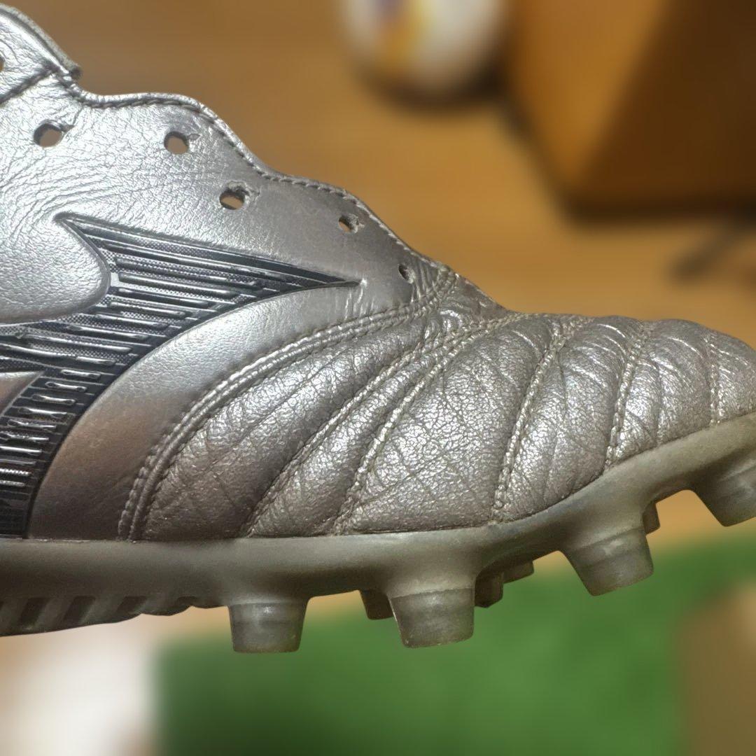 Mizuno Morelia Neo4プラチナム　シルバーパック