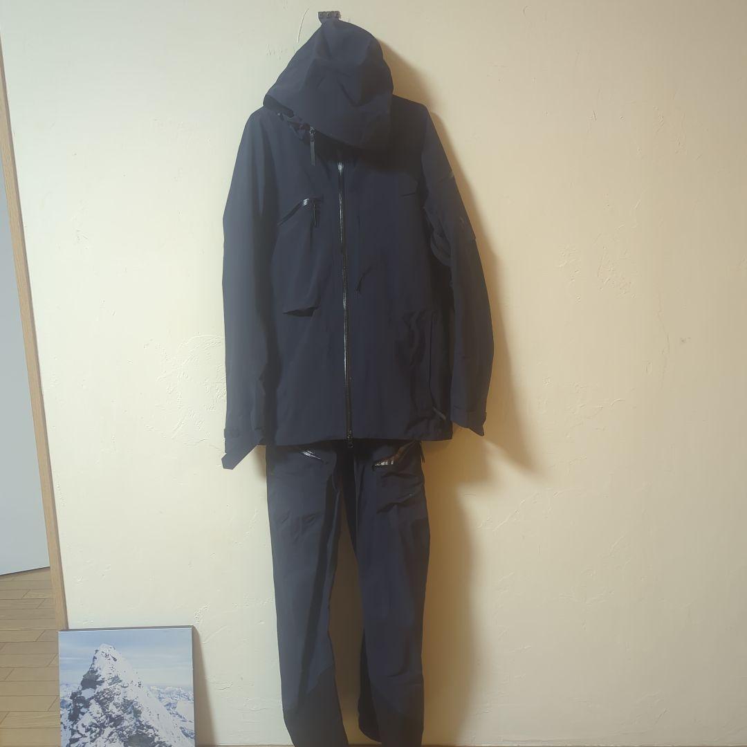 2時間間限定値下げします。ピークパフォーマンス ネイビー スキーウェアセット