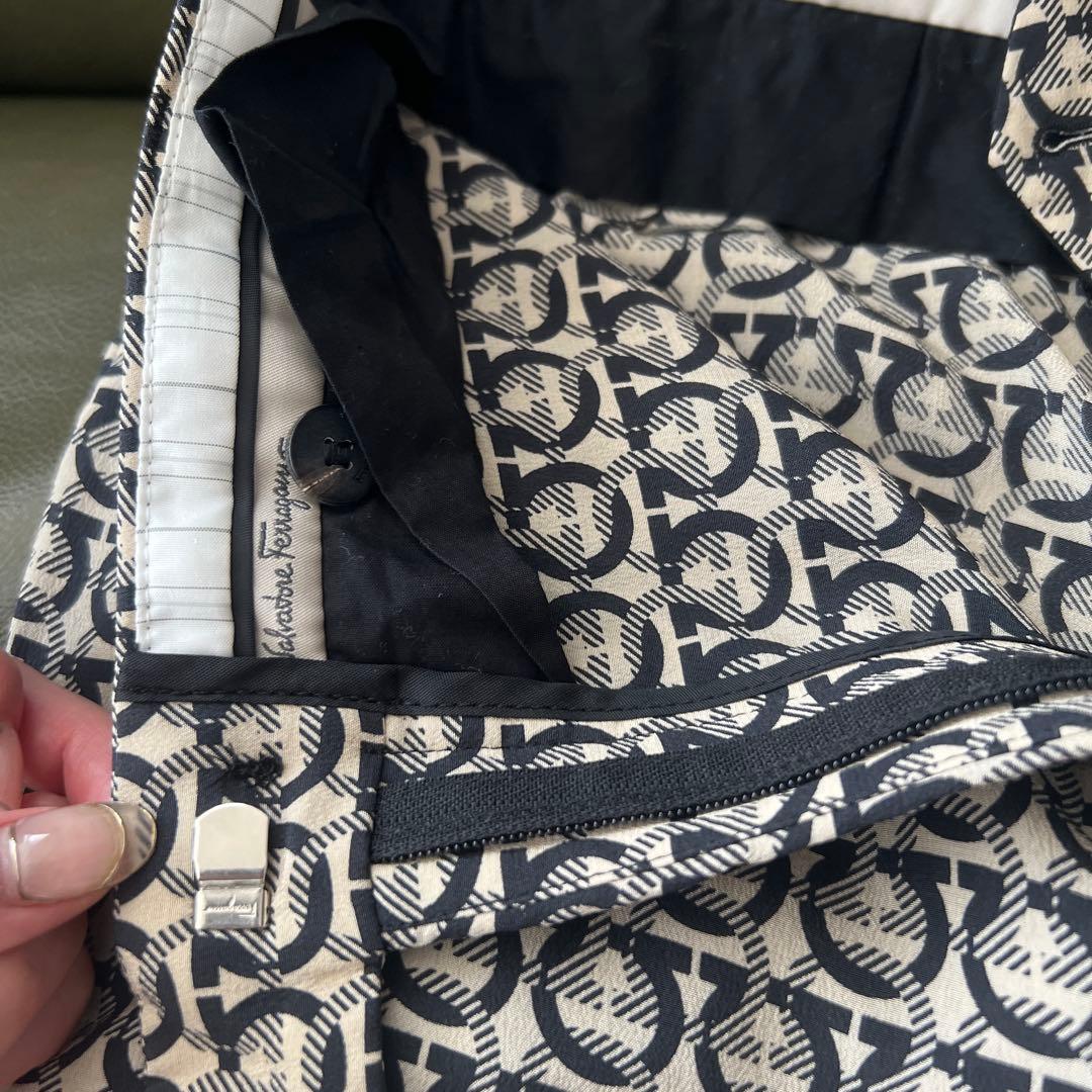 Salvatore Ferragamo 幾何学模様パンツ