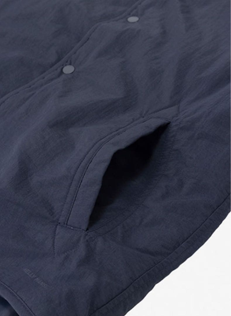 新品HELLY HANSENスカイリムインサレーションベスト（ユニセックス）濃紺