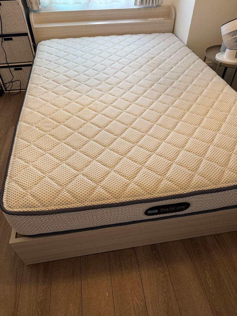 【本日限り】シモンズマットレスダブル/25cm・ベッドフレーム付