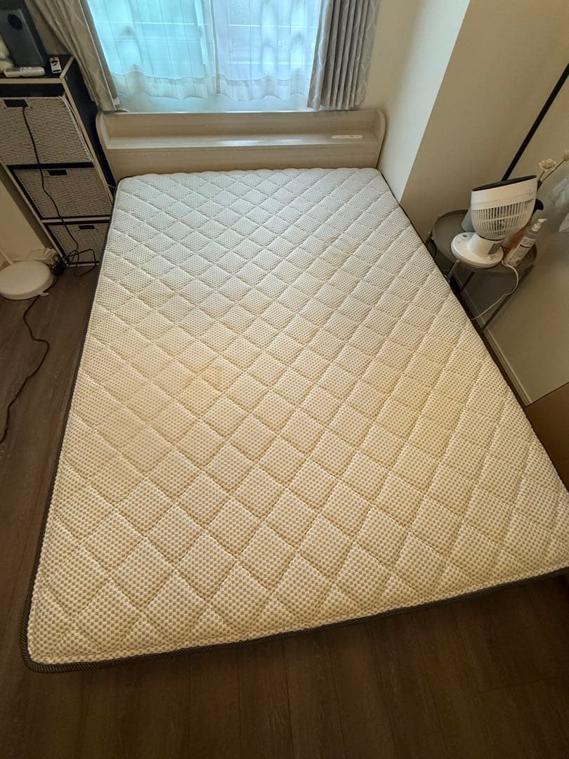 【本日限り】シモンズマットレスダブル/25cm・ベッドフレーム付