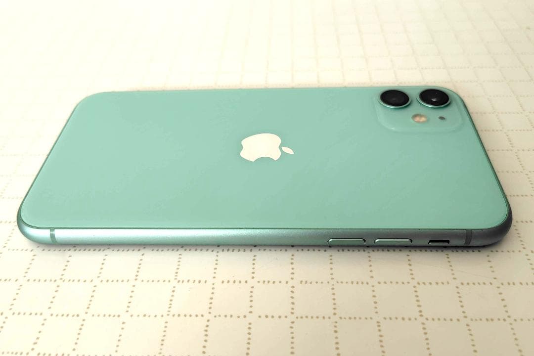 iPhone11 グリーン64GB 本体・ケース・ライトニングケーブル