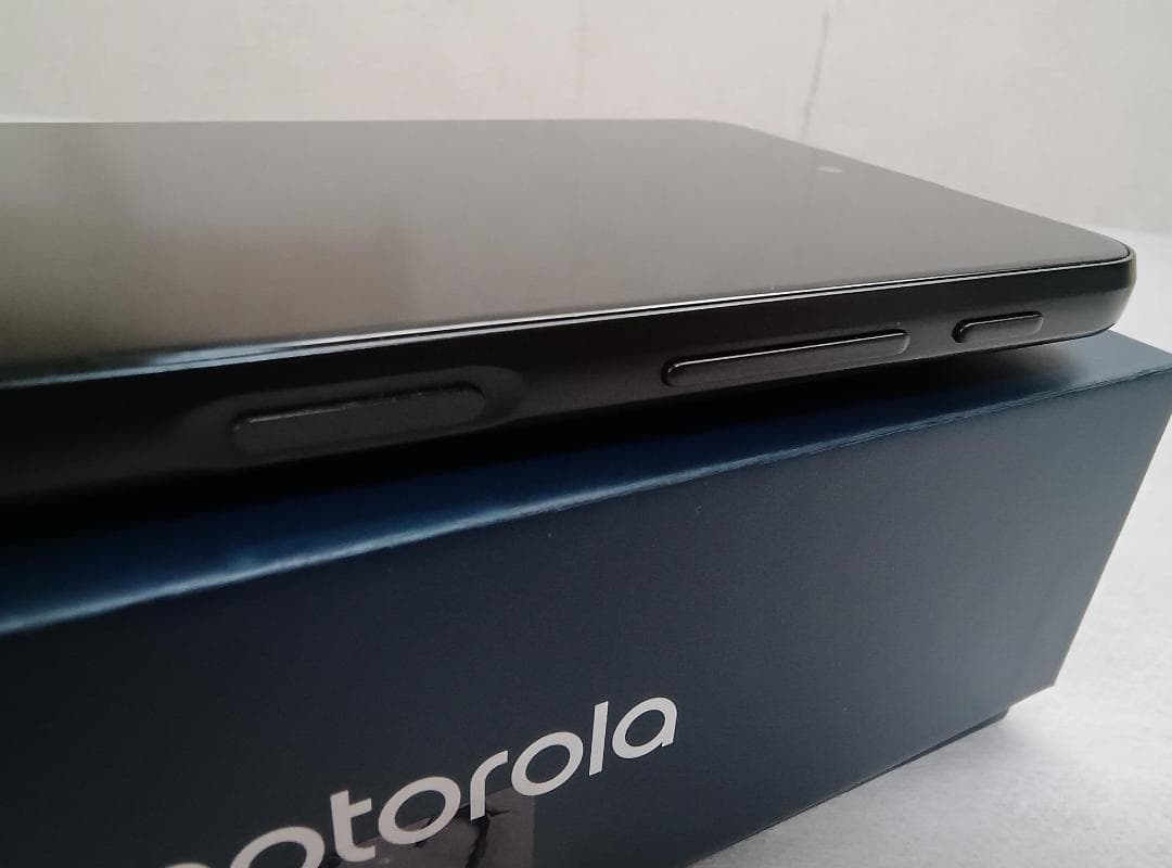 Motorola moto g52j 5G / SIMフリー 指紋認証不可