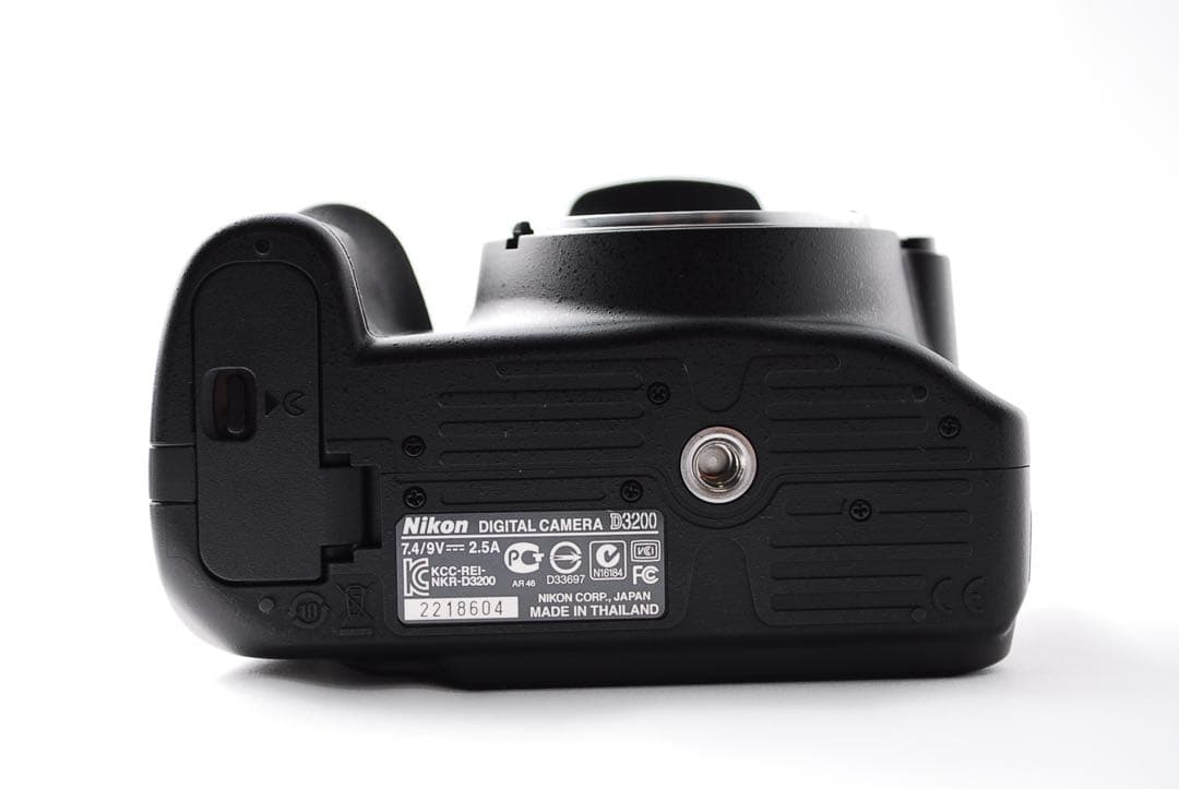 ショット数4224回✨Nikon D3200✨デジタル一眼レフ✨付属品多数✨