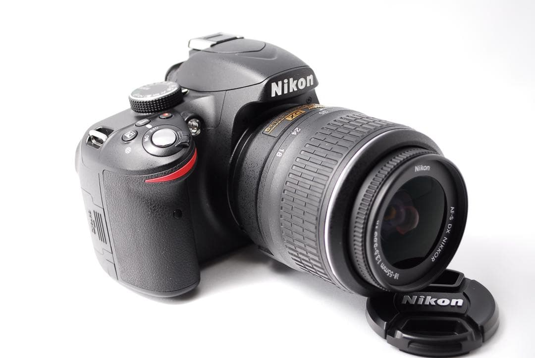 ショット数4224回✨Nikon D3200✨デジタル一眼レフ✨付属品多数✨