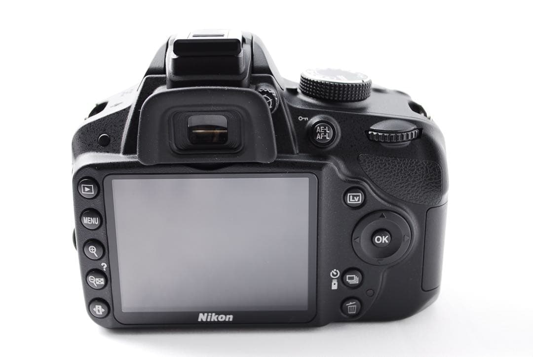 ショット数4224回✨Nikon D3200✨デジタル一眼レフ✨付属品多数✨
