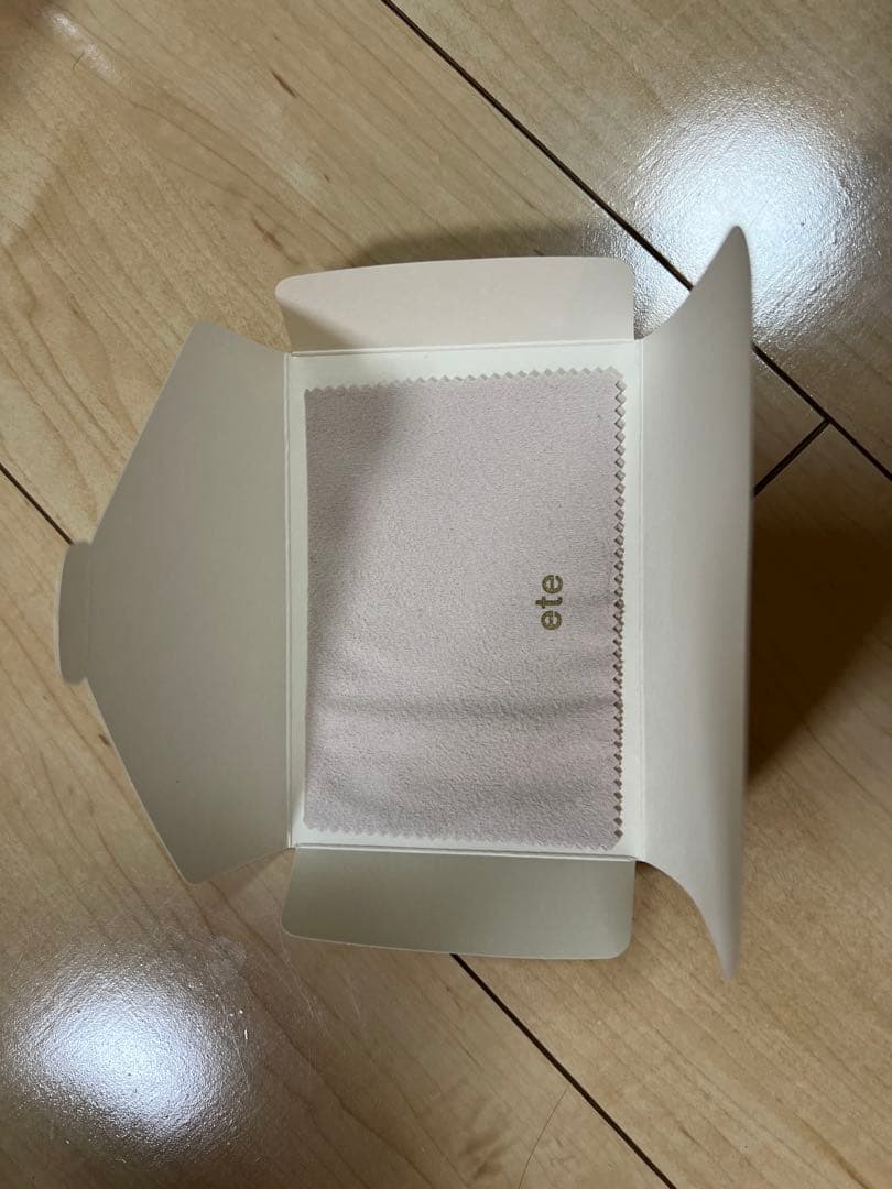 【証明書・巾着・ジュエリークロス付き】　ete エテ フローピアス