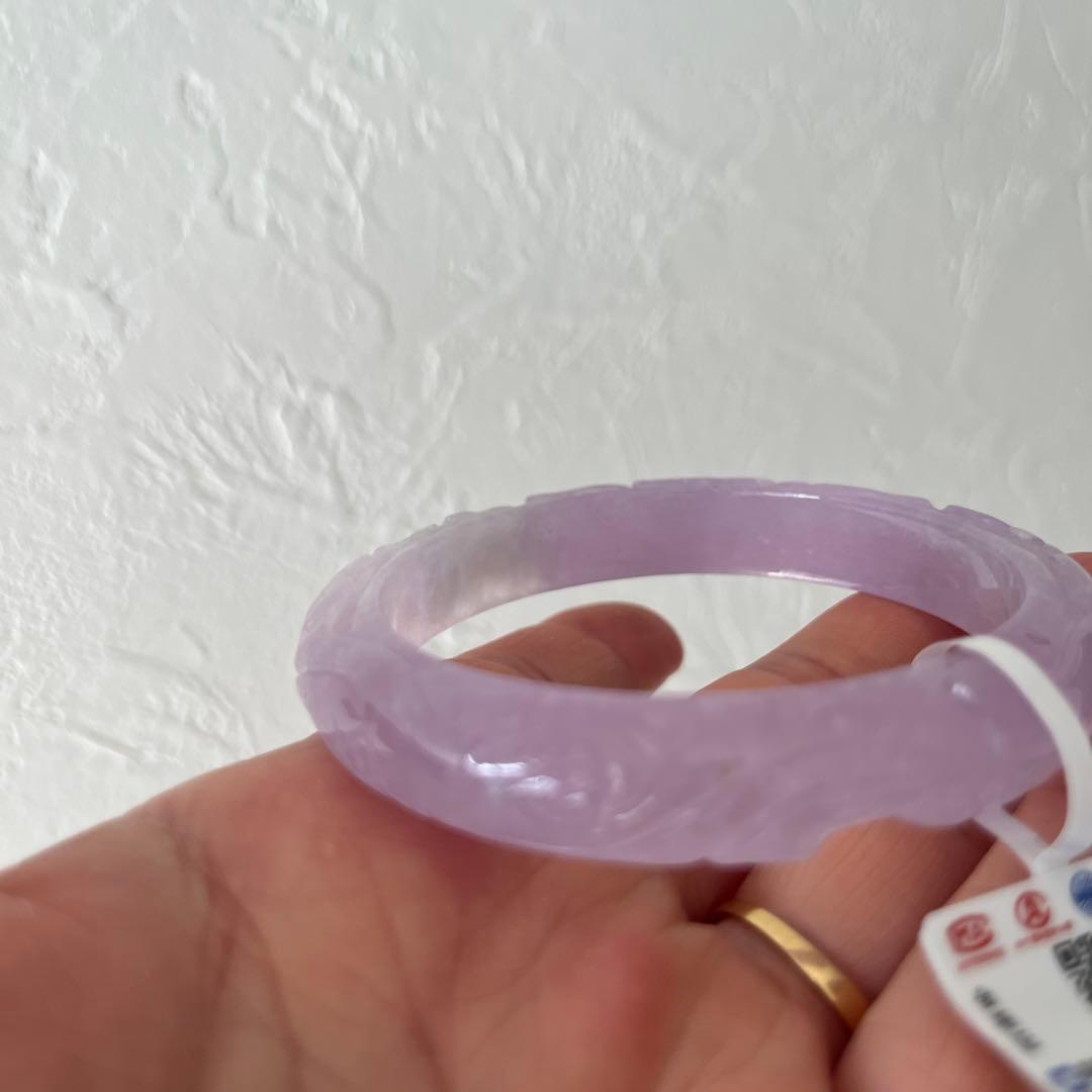 大値下げ✨本翡翠　彫り翡翠バンクル　ミャンマー產