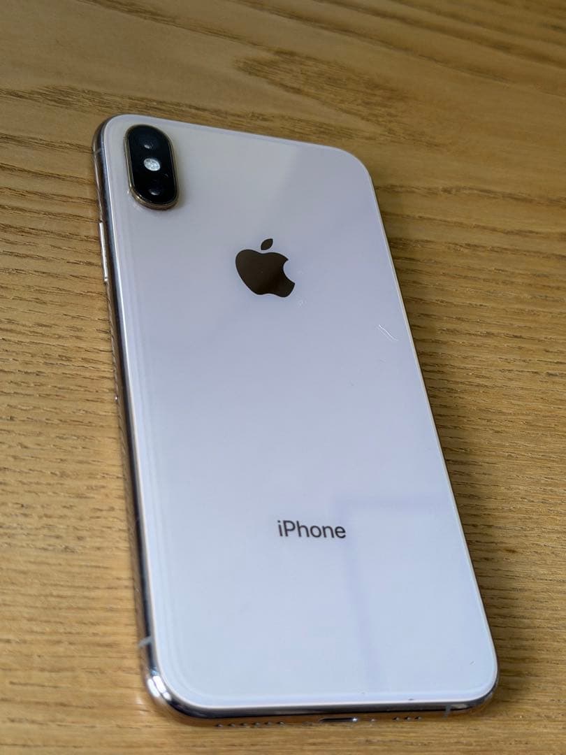 Apple iPhone Xs ゴールド　本体