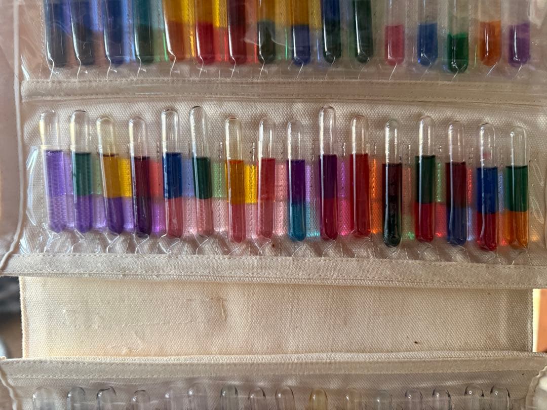 ビーマーライトペン本体とバイヤル122本クリスタルアタッチメント付き