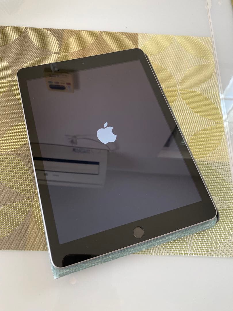 Apple iPad（第5世代）」のWi-Fiモデル スペースグレー