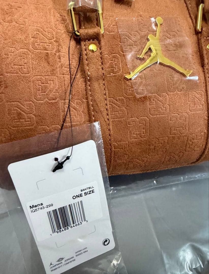 海外限定　Jordan モノグラム ボストンバッグ ライト IQ5743-299