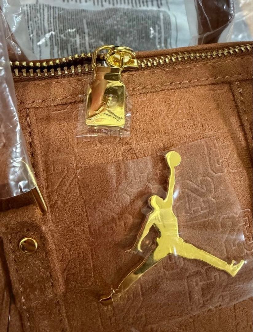 海外限定　Jordan モノグラム ボストンバッグ ライト IQ5743-299