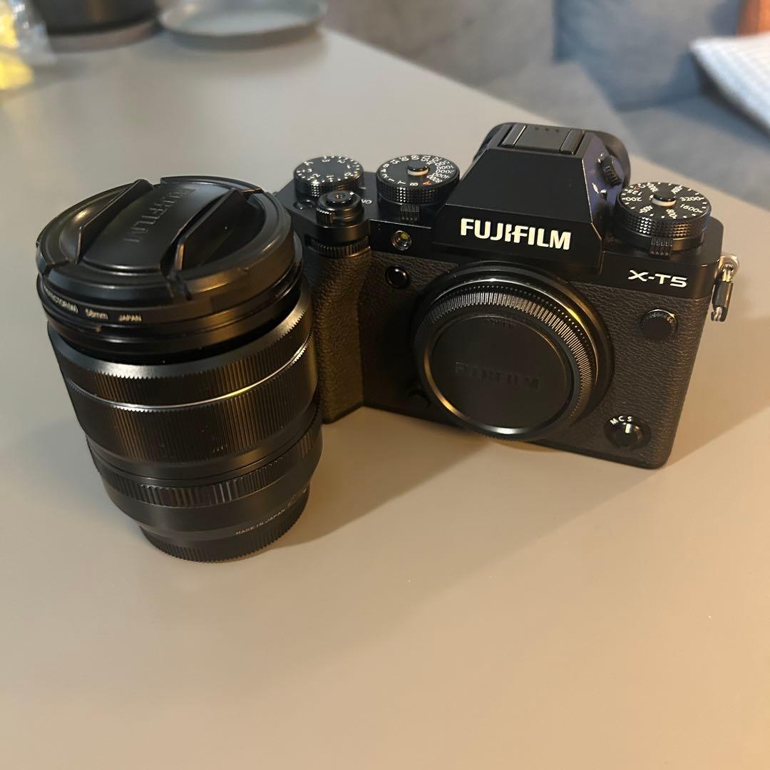 ひろ　FUJIFILM X-T5 ミラーレス一眼 x XF18-55