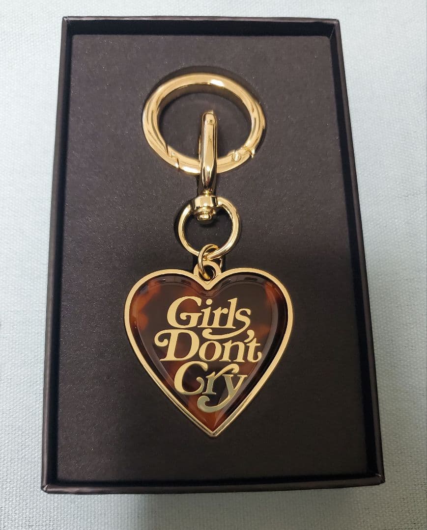 新作Girls Don't Cry ハート型キーホルダーべっ甲ゴールドVERDY