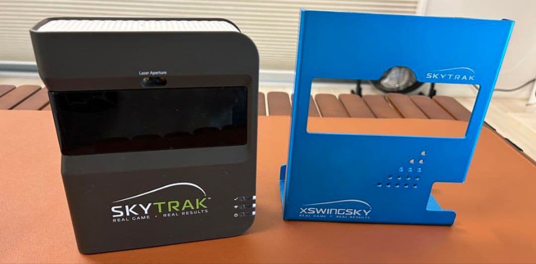 SKYTRAK スカイトラック 弾道測定器 プロテクター付 通電確認済 ゴルフ用