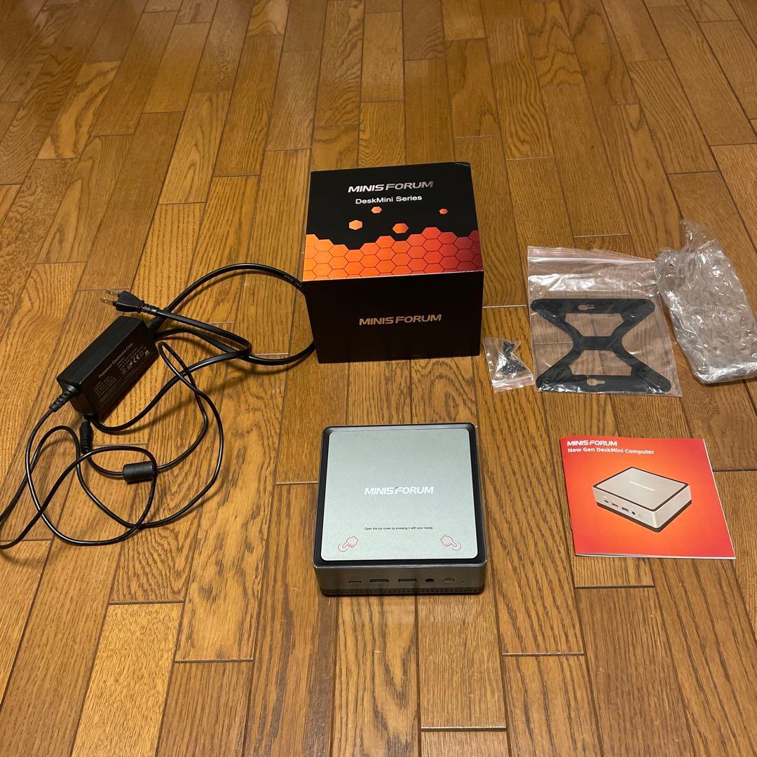 ミニPC MINISFORUM UM700 Ryzen7 3750H 16GB/256GB