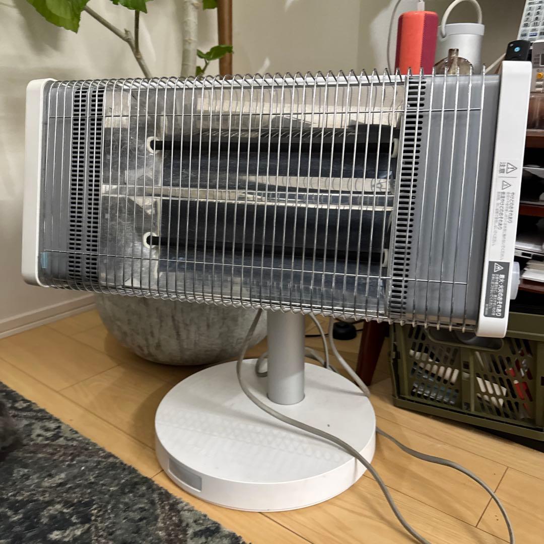 2021年製 ダイキンセラムヒートCERMHEAT ERFT11YS-W