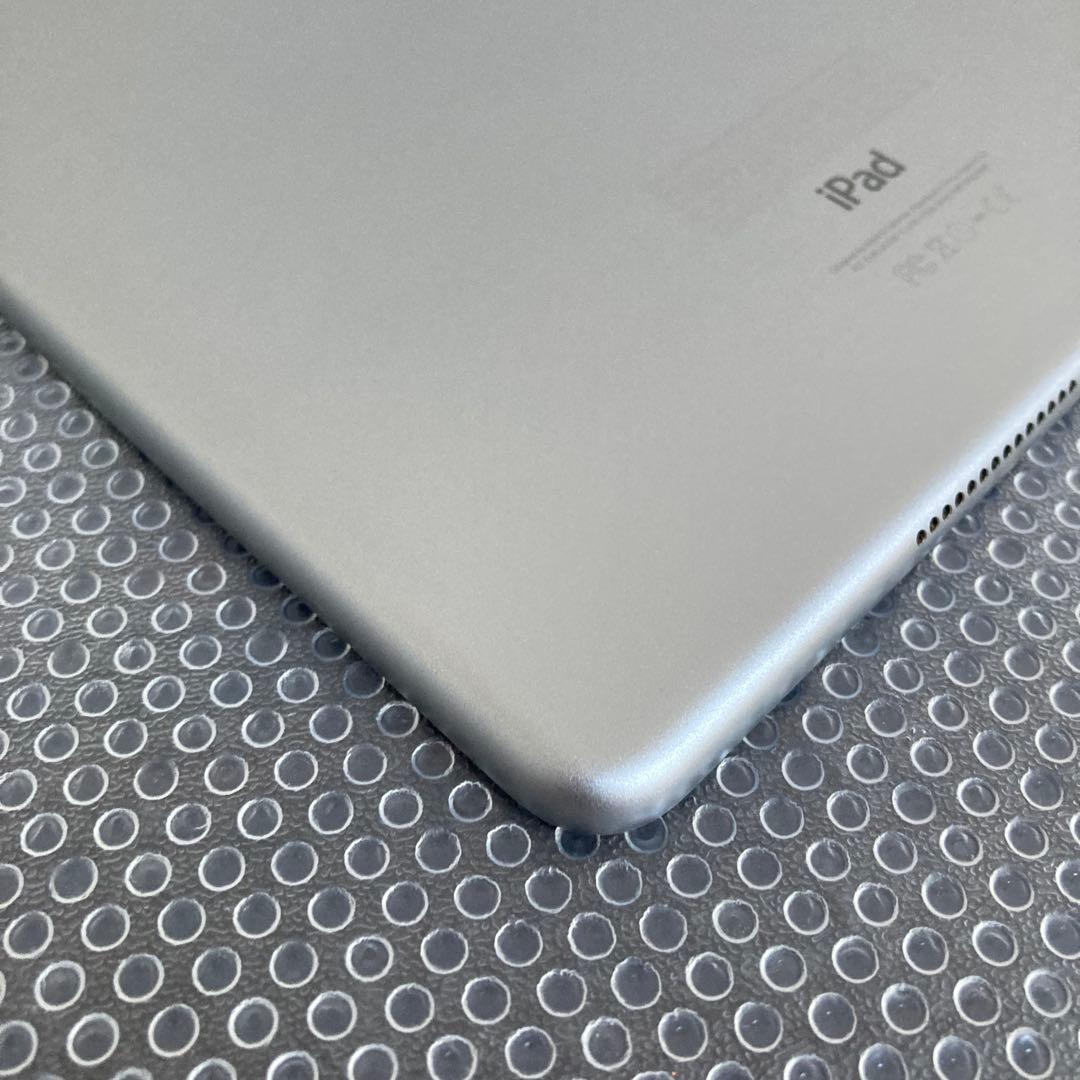 157 電池最良好☆比較的美品☆iPad Air2 128GB WIFIモデル☆