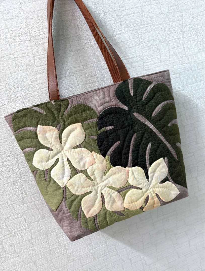 ハワイアンキルトトートバッグ　　　モンステラ&プルメリア