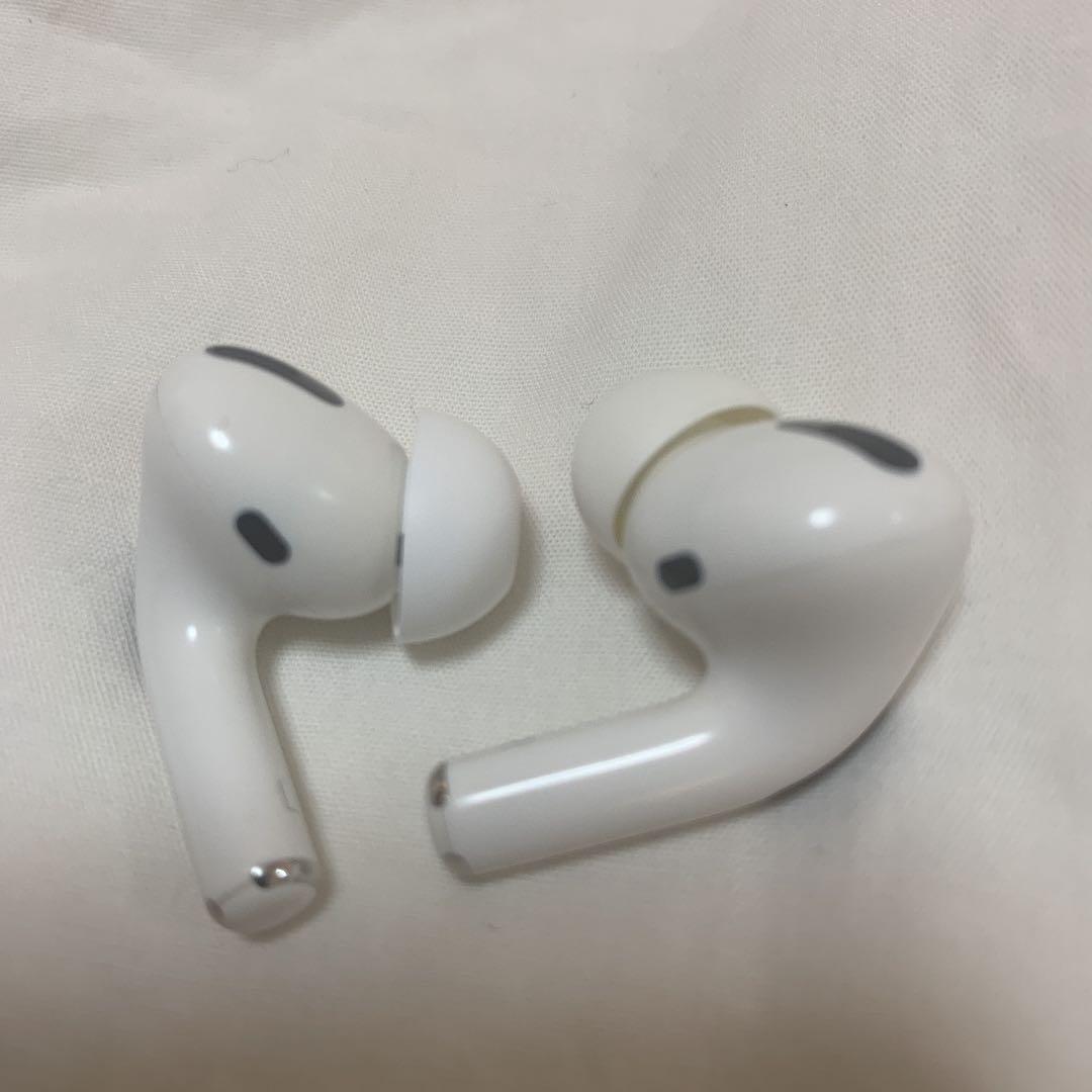 【美品】AirPods Pro イヤホン両耳、充電ケース等セット一式
