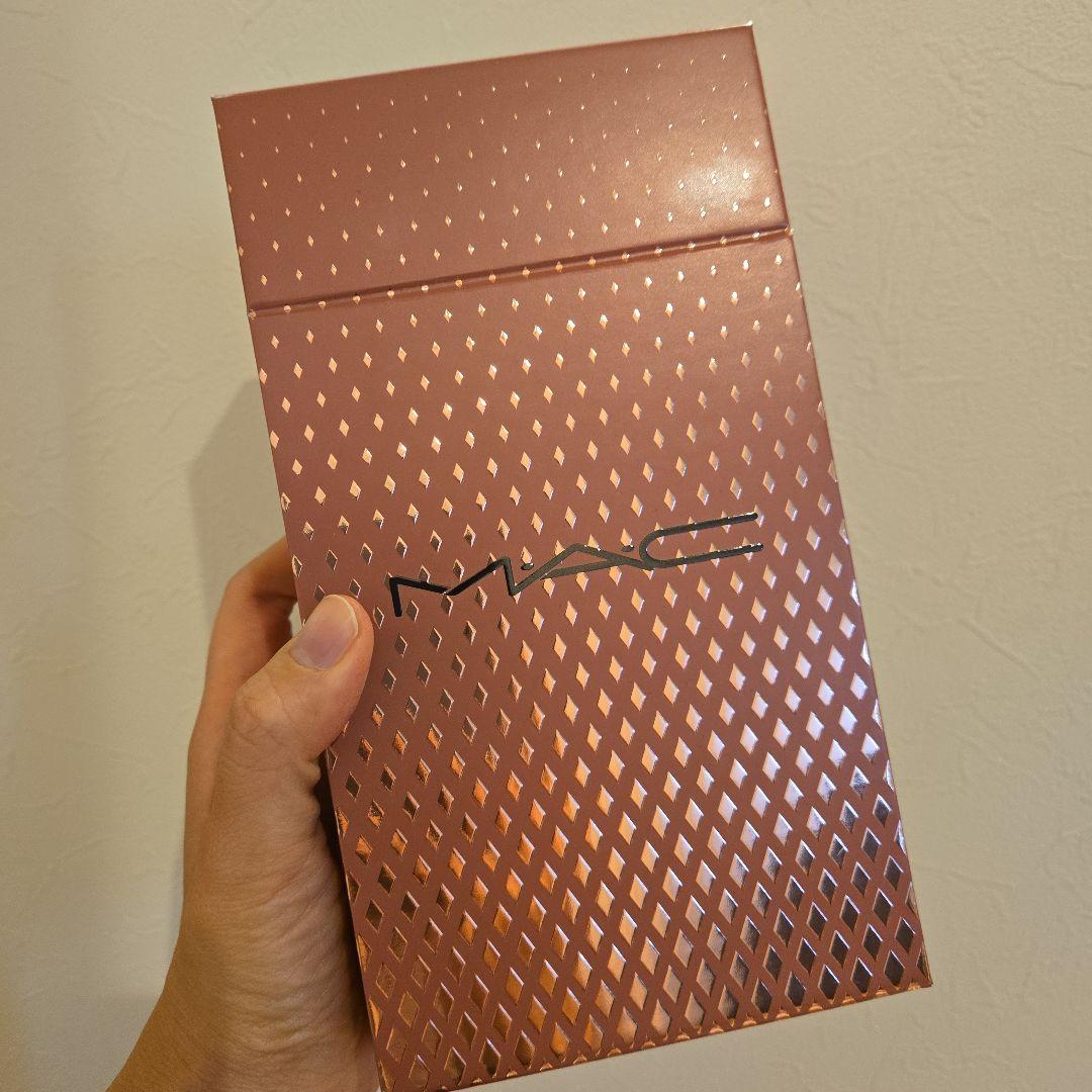 M・A・C トータリー テディ リップ キット（シーズン限定）