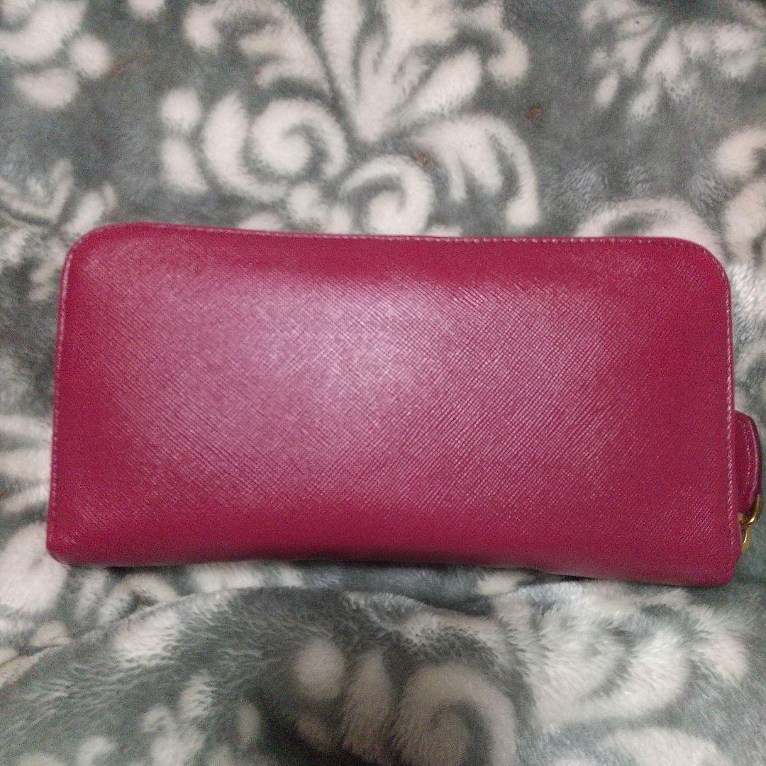 PRADA サフィアーノラウンドファスナー長財布レッド系