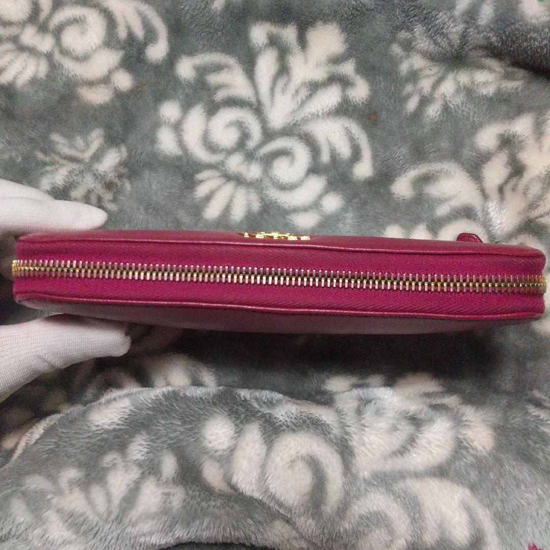 PRADA サフィアーノラウンドファスナー長財布レッド系