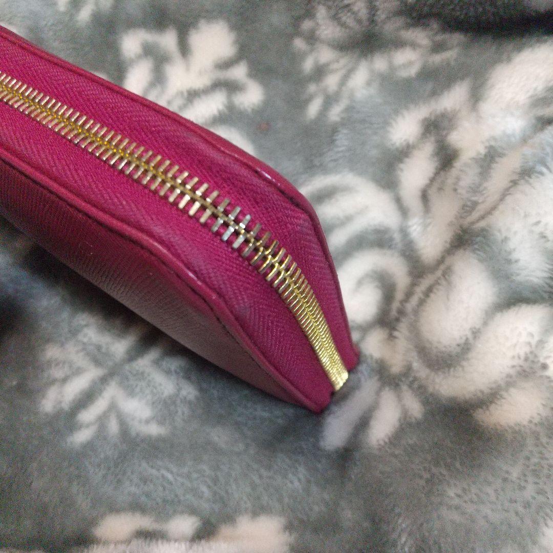 PRADA サフィアーノラウンドファスナー長財布レッド系