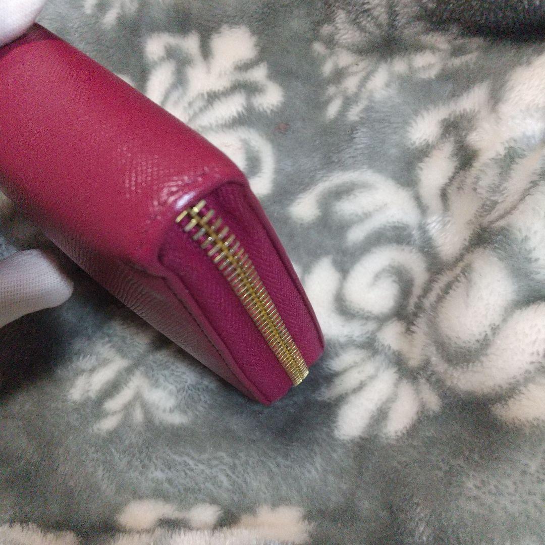 PRADA サフィアーノラウンドファスナー長財布レッド系