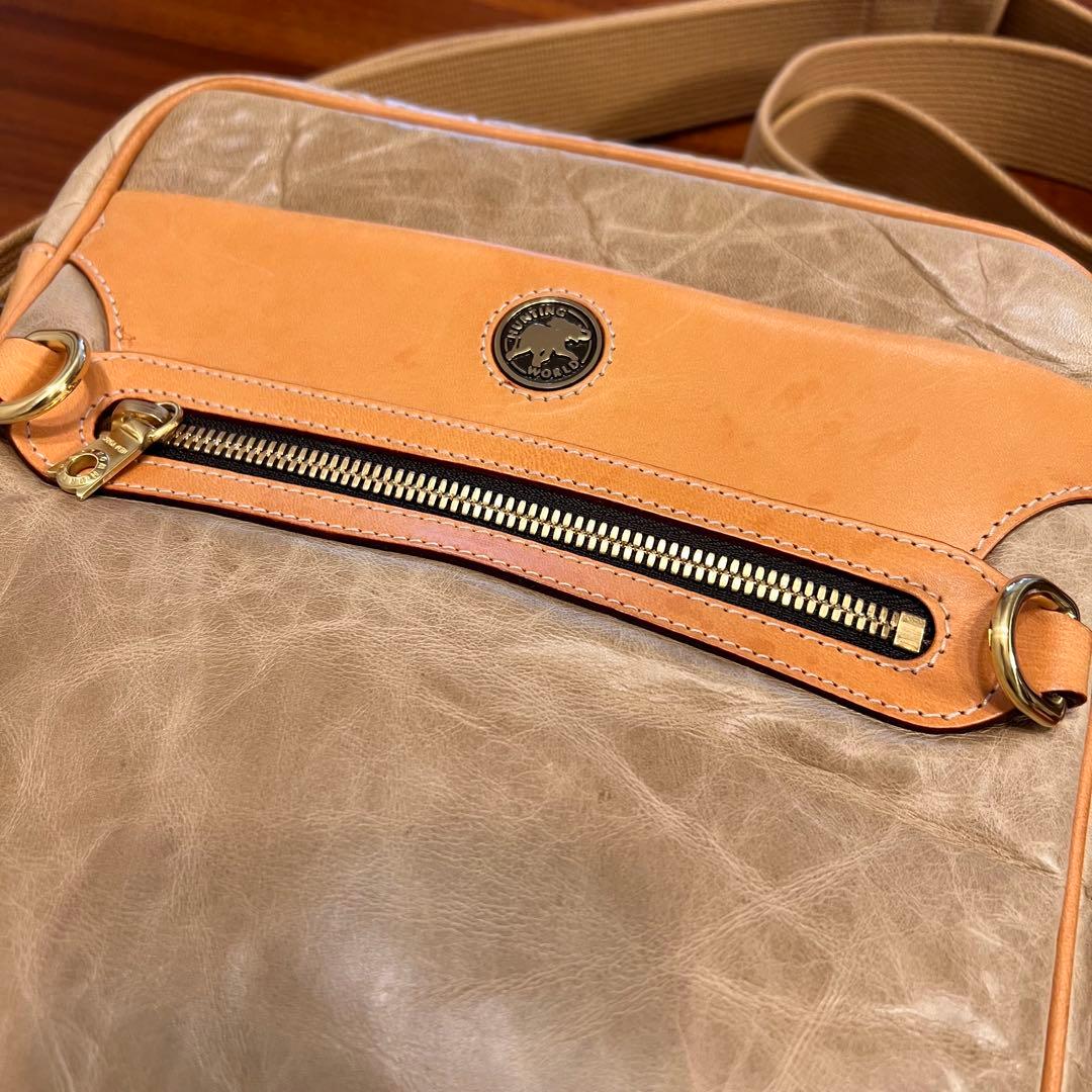 HUNTING WORLDレザー ショルダーバッグ ベージュ