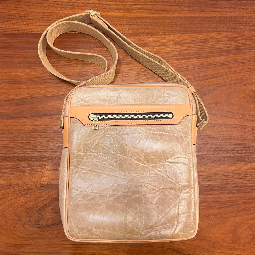 HUNTING WORLDレザー ショルダーバッグ ベージュ