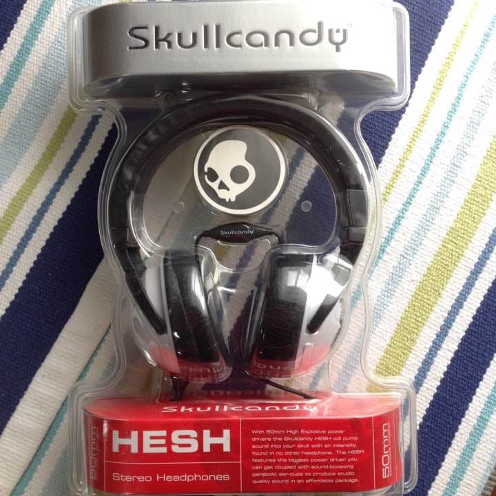 SkullcandyスカルキャンディーUS限定ヘッドホン50mm