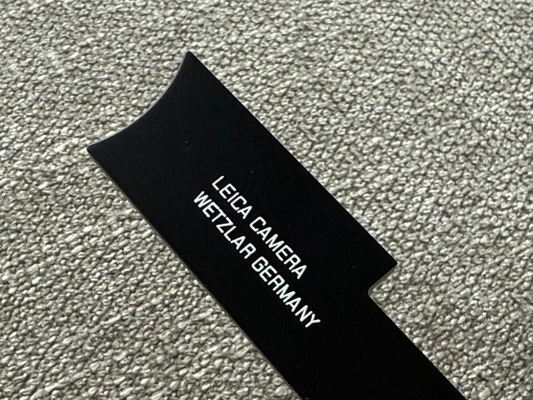 ライカ純正 Q2サムレスト