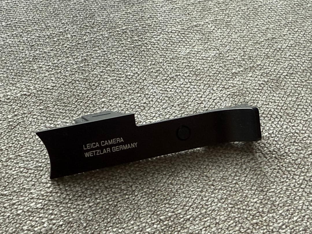 ライカ純正 Q2サムレスト