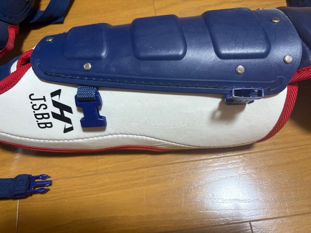 ヒロシです。 ハタケヤマ捕手防具セット(侍ジャパン仕様) ヘルメット付き